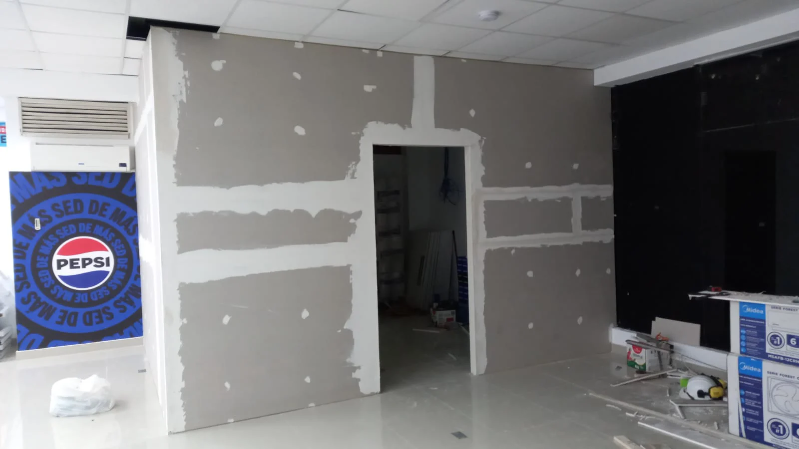 Antes servicio de instalacion y acabado de muros en drywall cbc