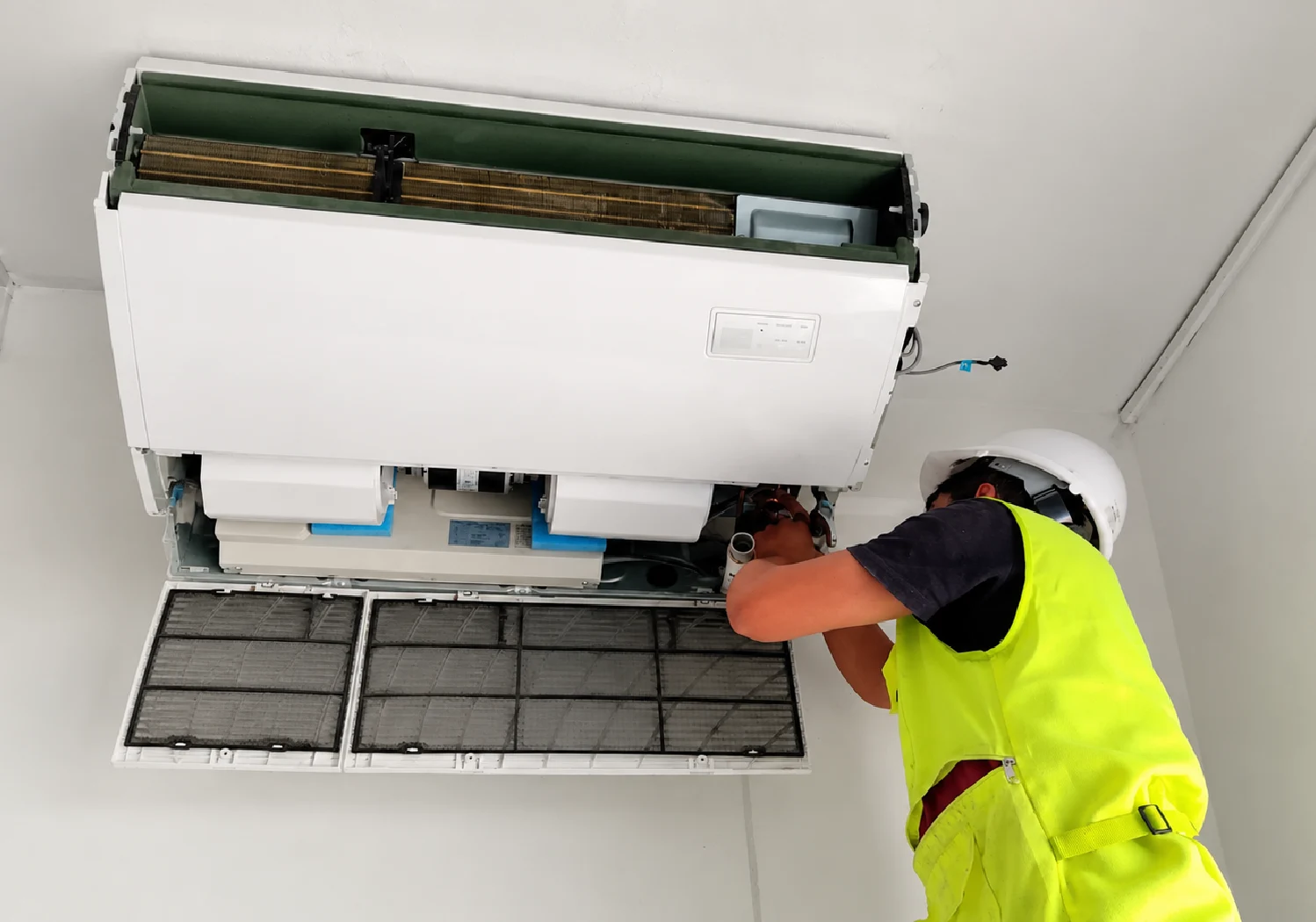 Mantenimiento correctivo aire acondicionado priser